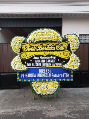 Papan Bunga Duka di Semen